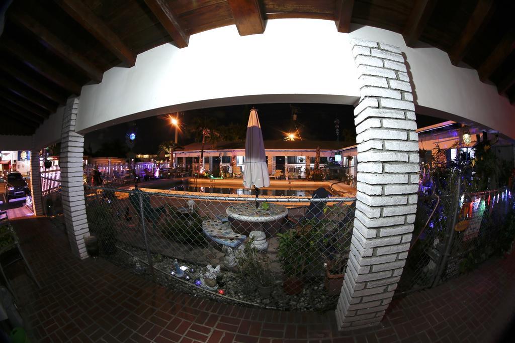 Adobe Hacienda Motel Χόλιγουντ Εξωτερικό φωτογραφία